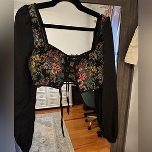 Lace up bodice long sleeve crop top